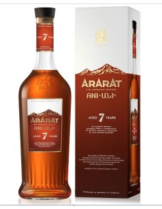 BRANDY "ARARAT 7 AÑO" 700ML
